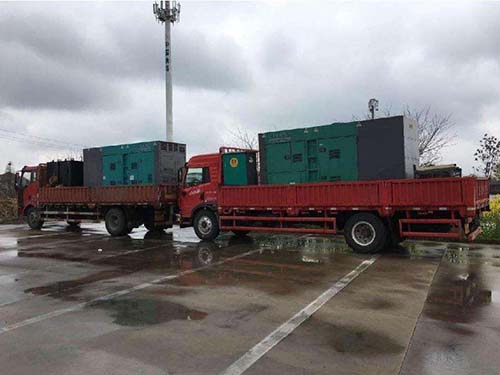 宜良涂抹密封胶后，需要等待多长时间才能安装水冷式机油散热器密封件？